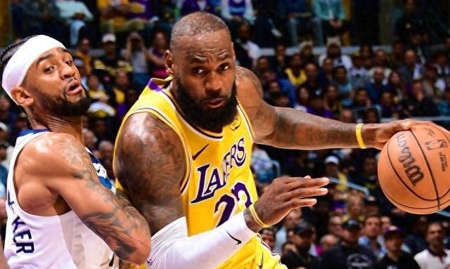 詹姆斯在G2比赛中爆冷，比分优势明显引发热议！